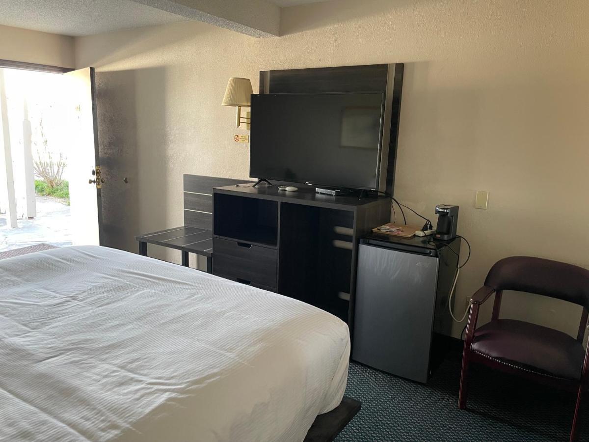 Landmark Inn Osawatomie Eksteriør bilde